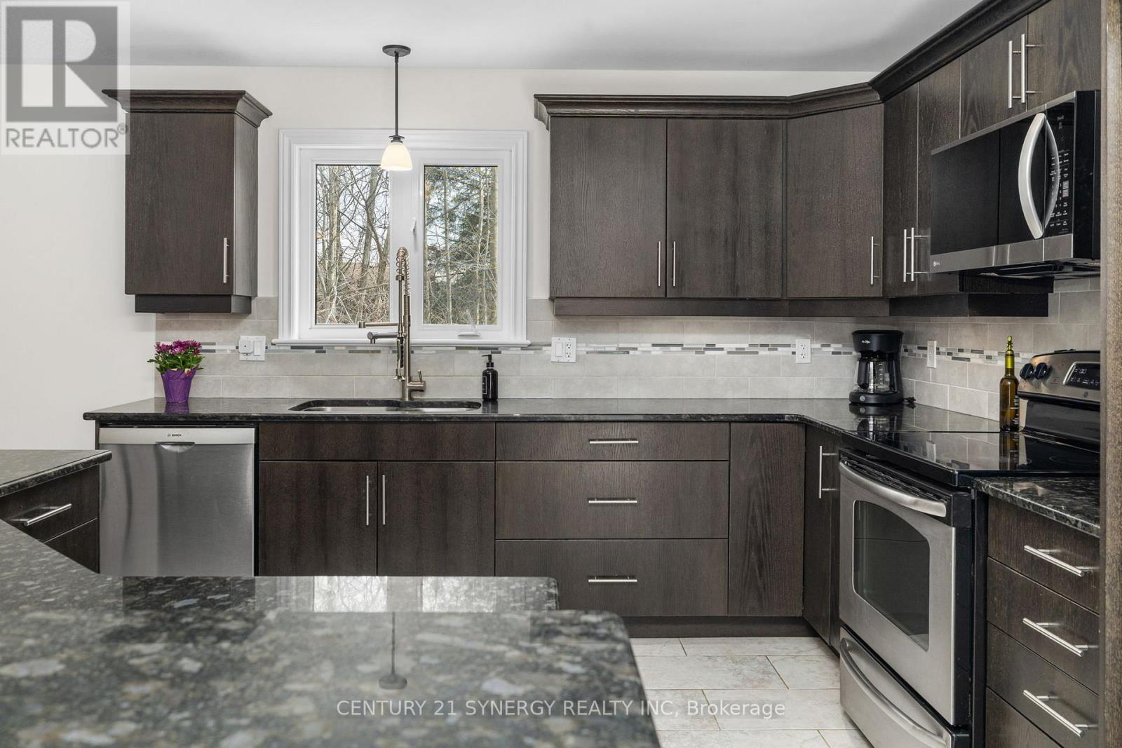 42 EMPRESS DRIVE - 14