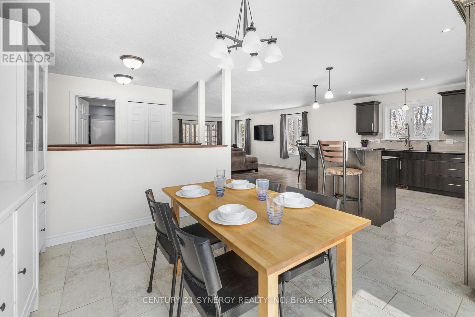 42 EMPRESS DRIVE - 18