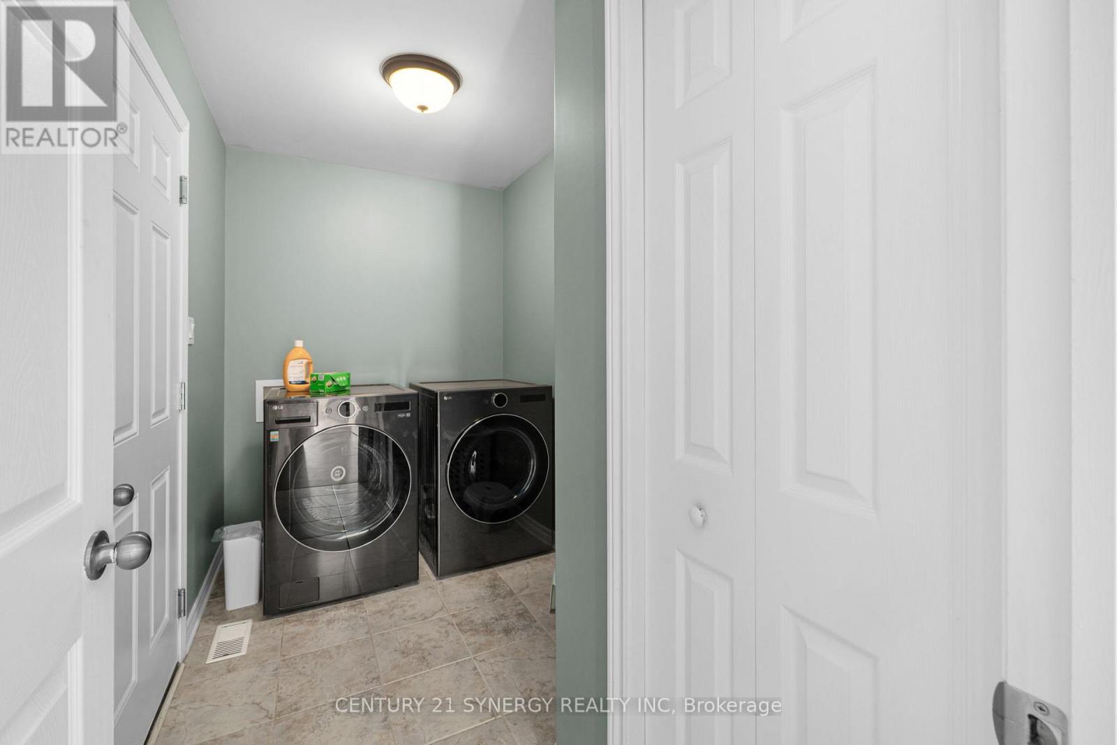 42 EMPRESS DRIVE - 23