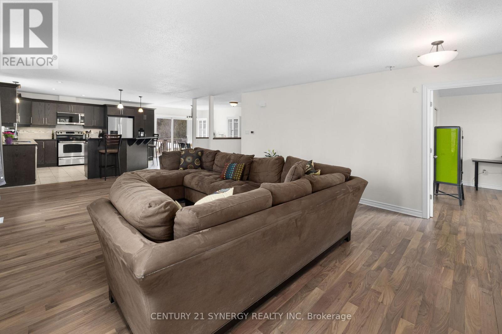 42 EMPRESS DRIVE - 7