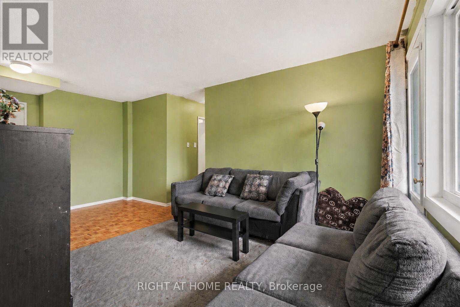 #305B 2044 ARROWSMITH DRIVE - 14