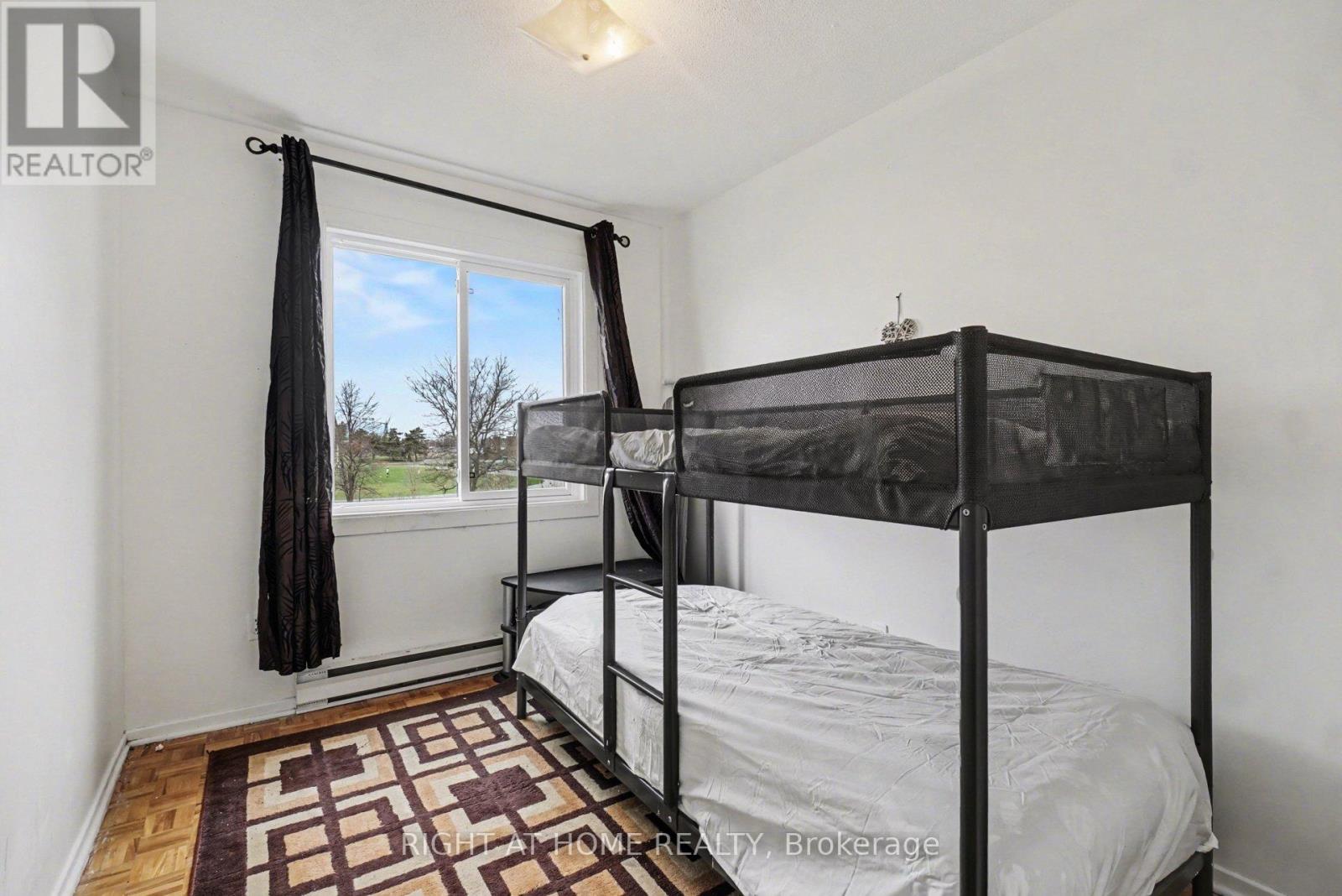#305B 2044 ARROWSMITH DRIVE - 21
