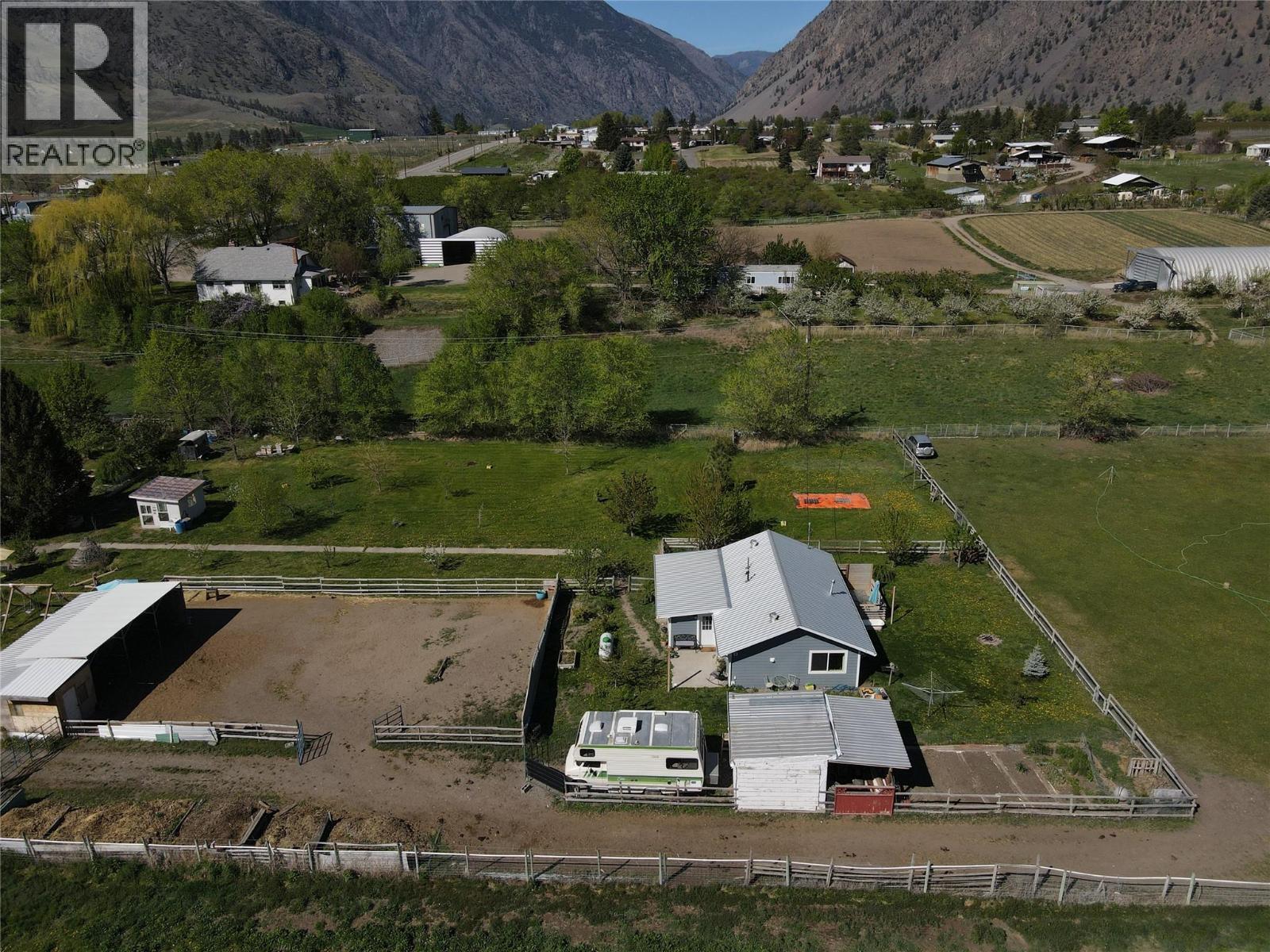 2626 Highway 3, Keremeos