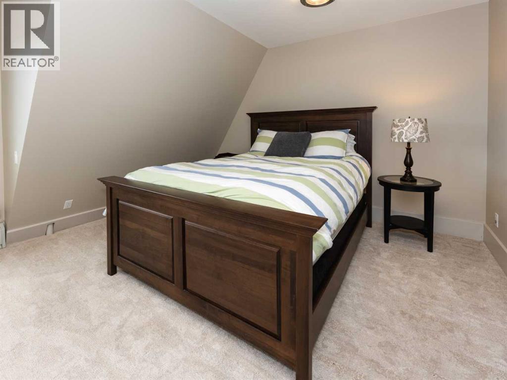 #303 1407 Kensington Close NW - 31