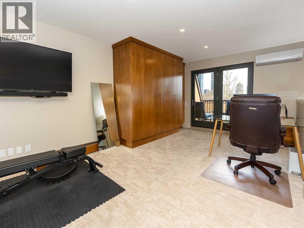 303, 1407 Kensington Close NW — photo 34