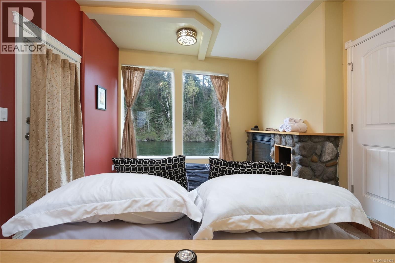 2420 Campbell River Rd - 5