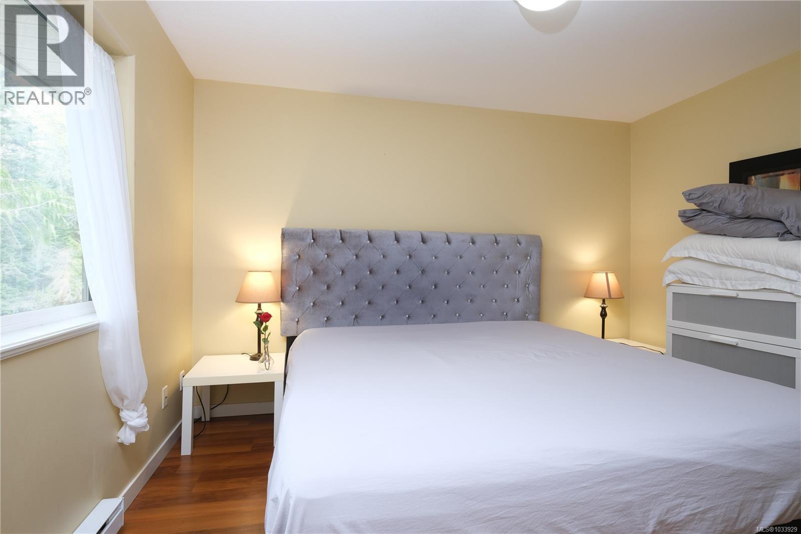 2420 Campbell River Rd - 17