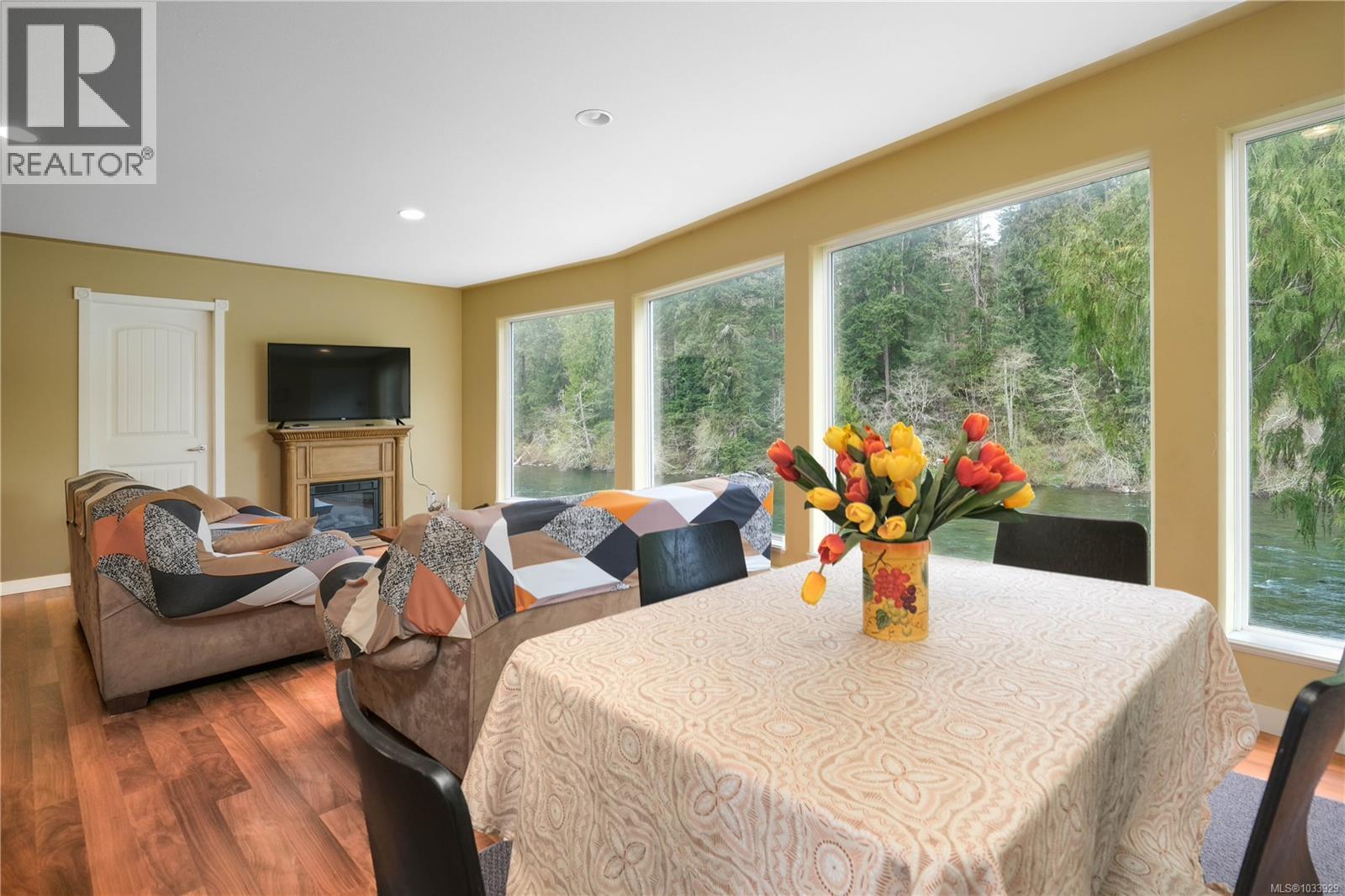 2420 Campbell River Rd - 1