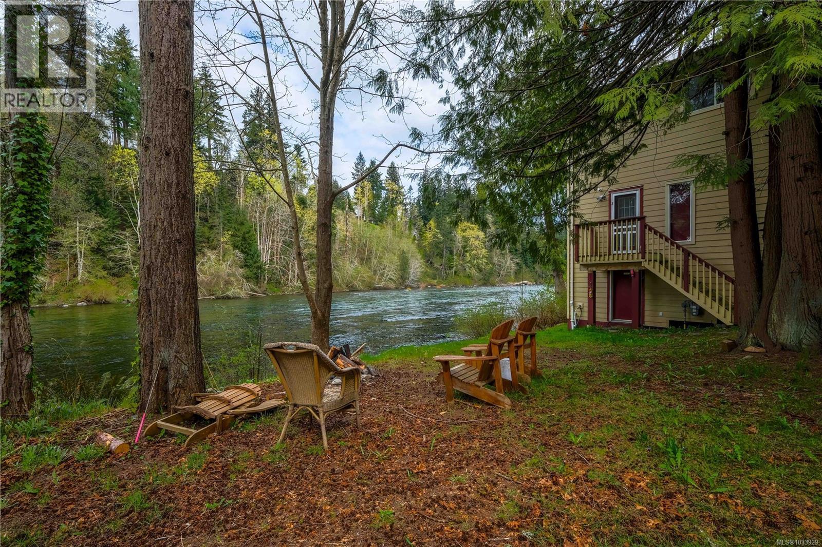 2420 Campbell River Rd - 25