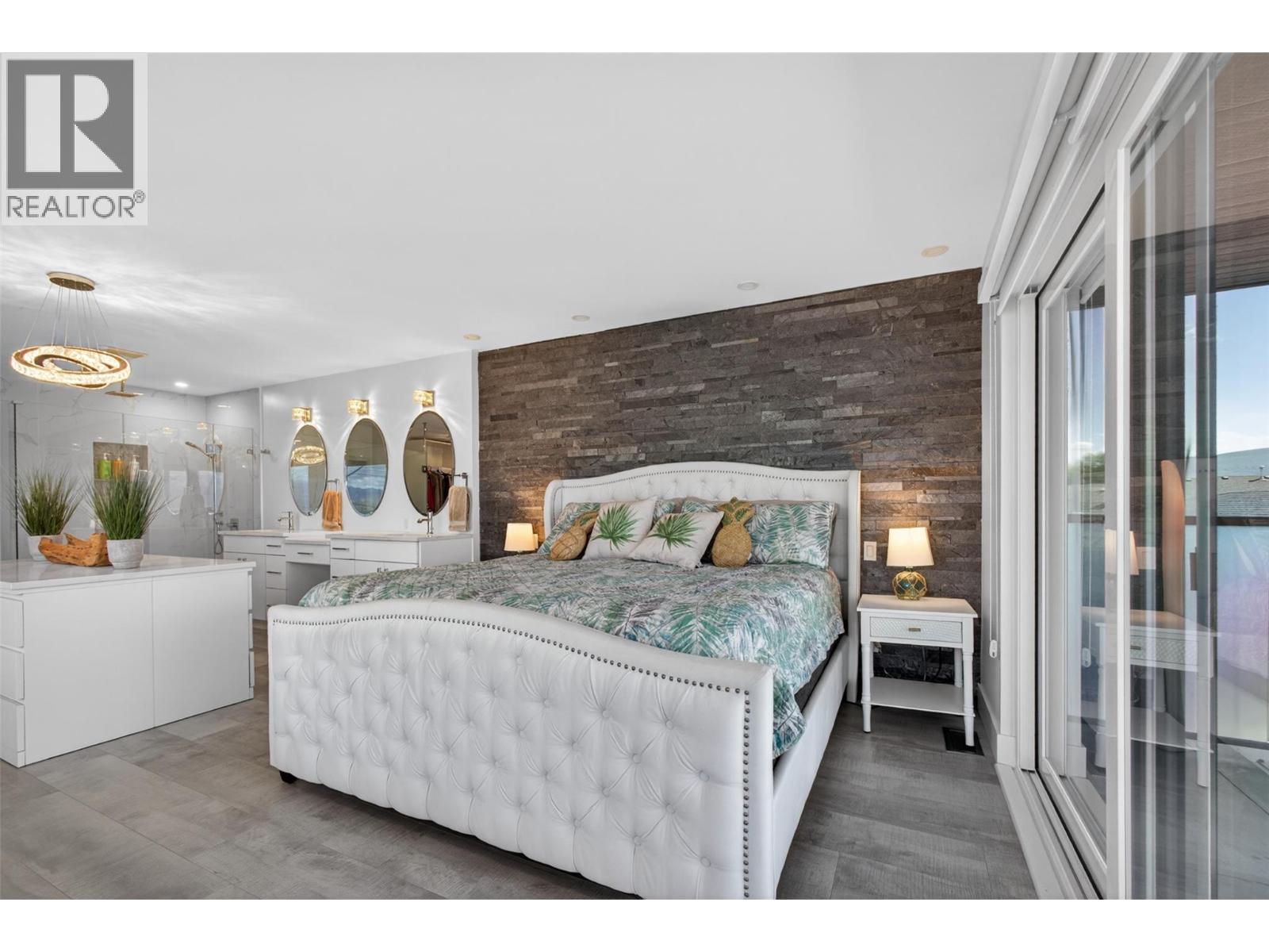 3859 Carrall Road - 30