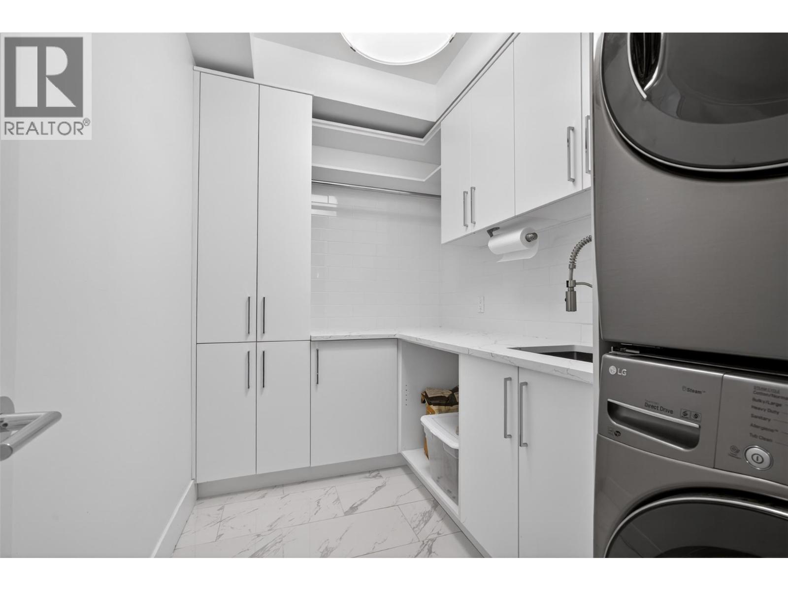  3859 Carrall Road, West Kelowna