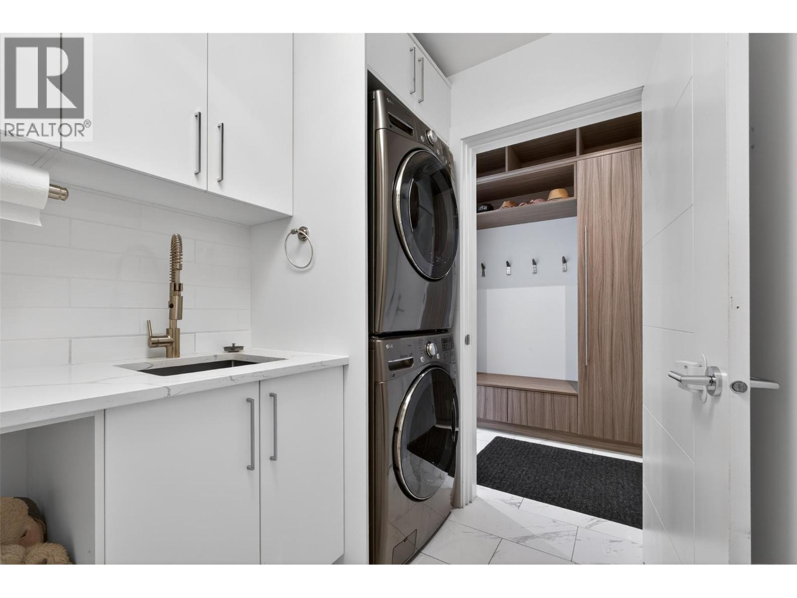  3859 Carrall Road, West Kelowna