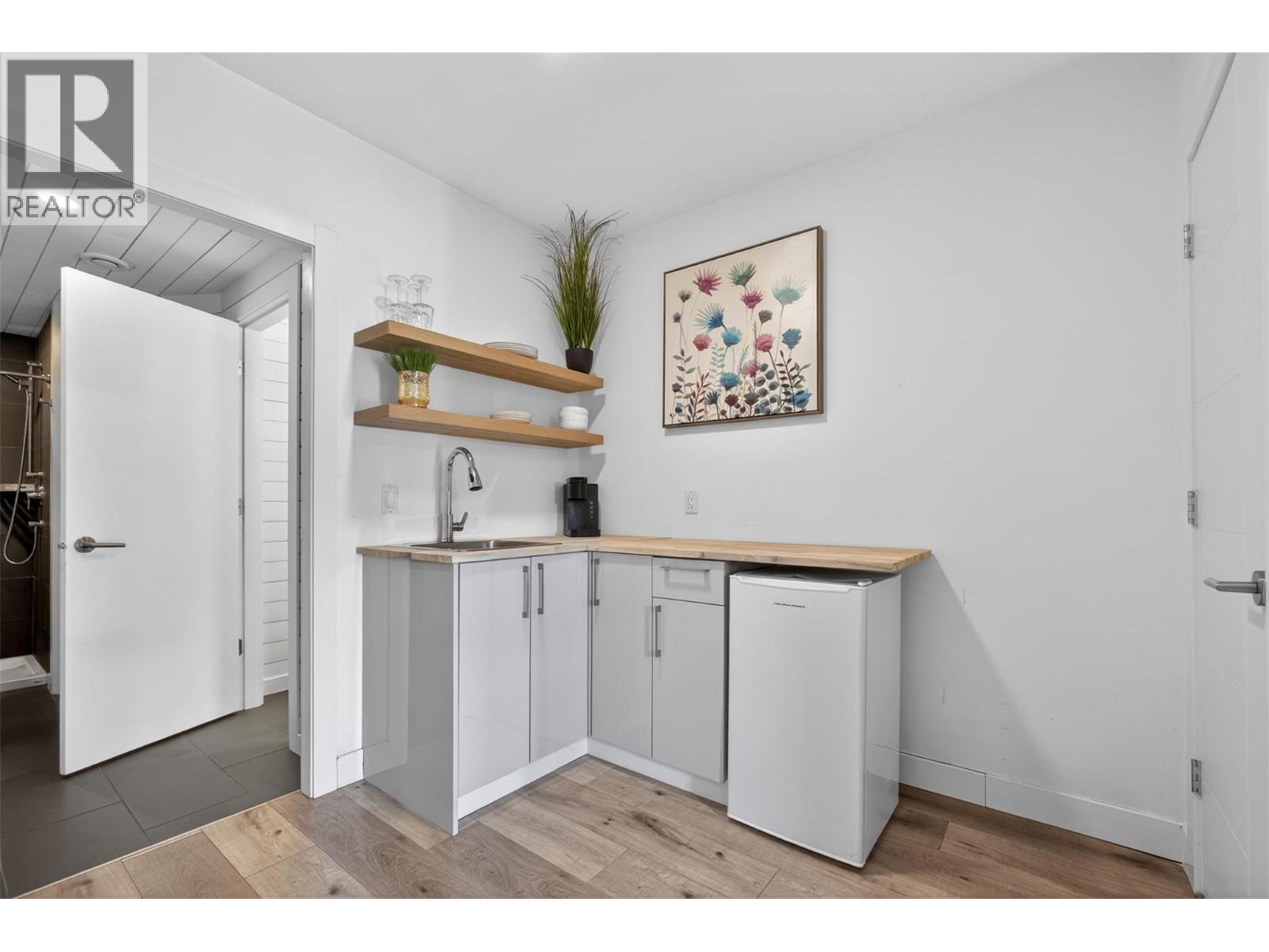  3859 Carrall Road, West Kelowna