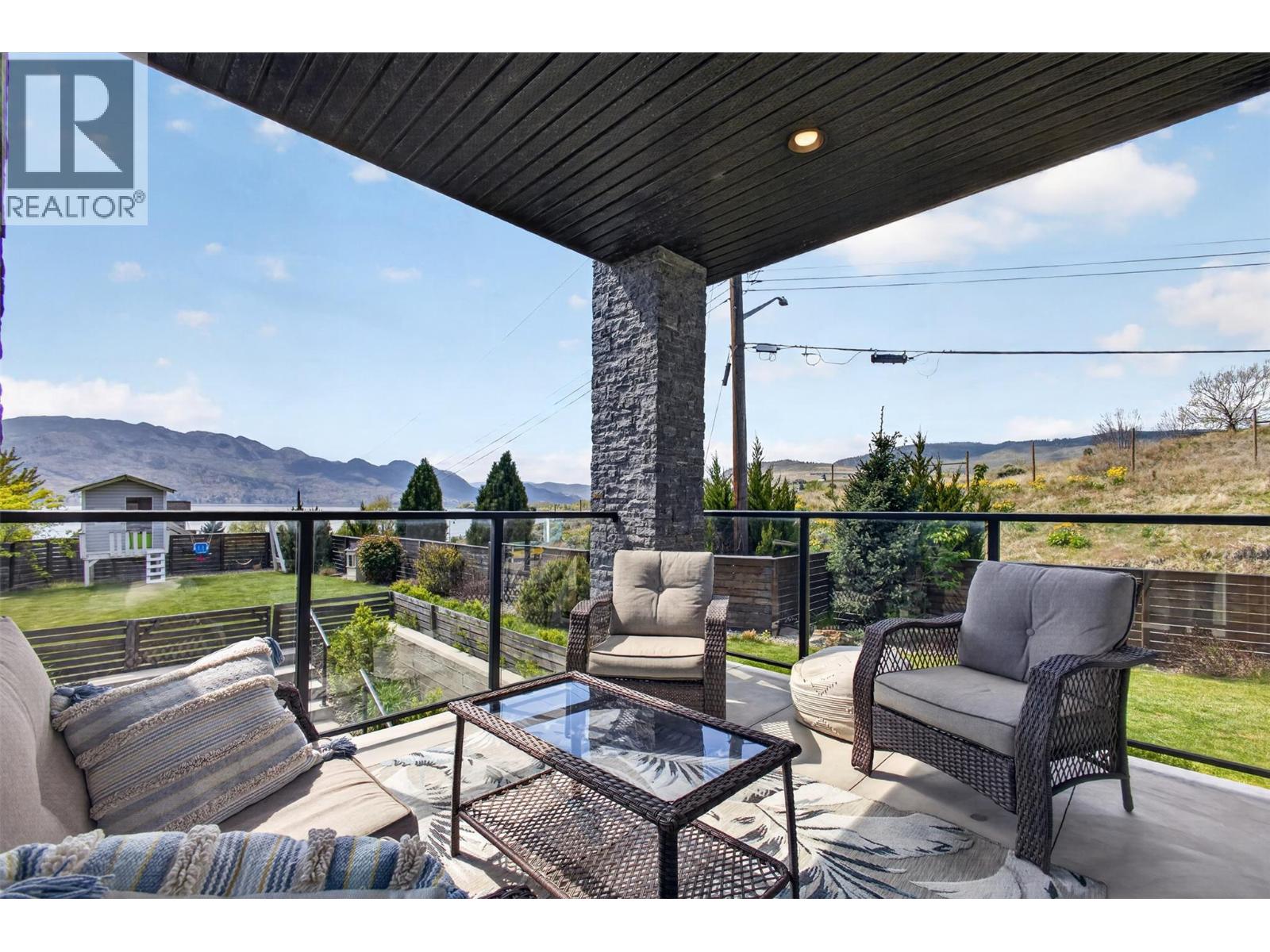 3859 Carrall Road - 21