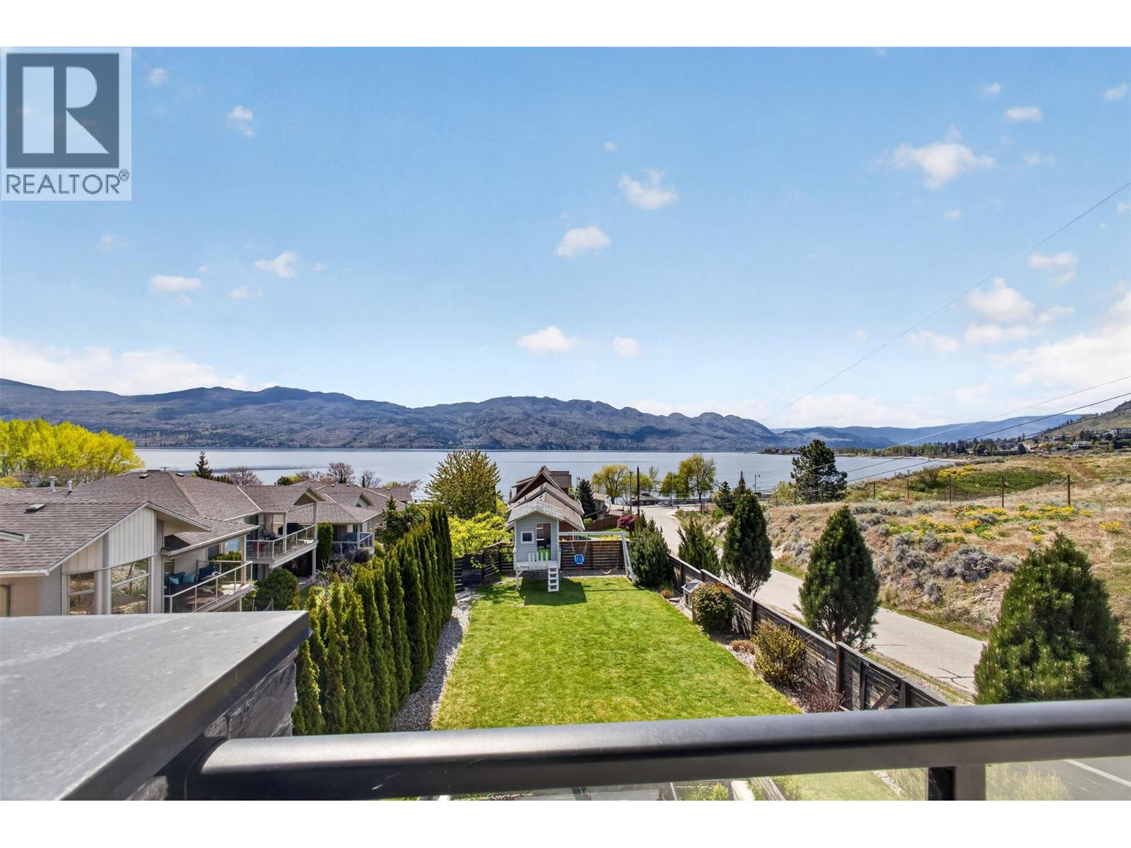 3859 Carrall Road - 2