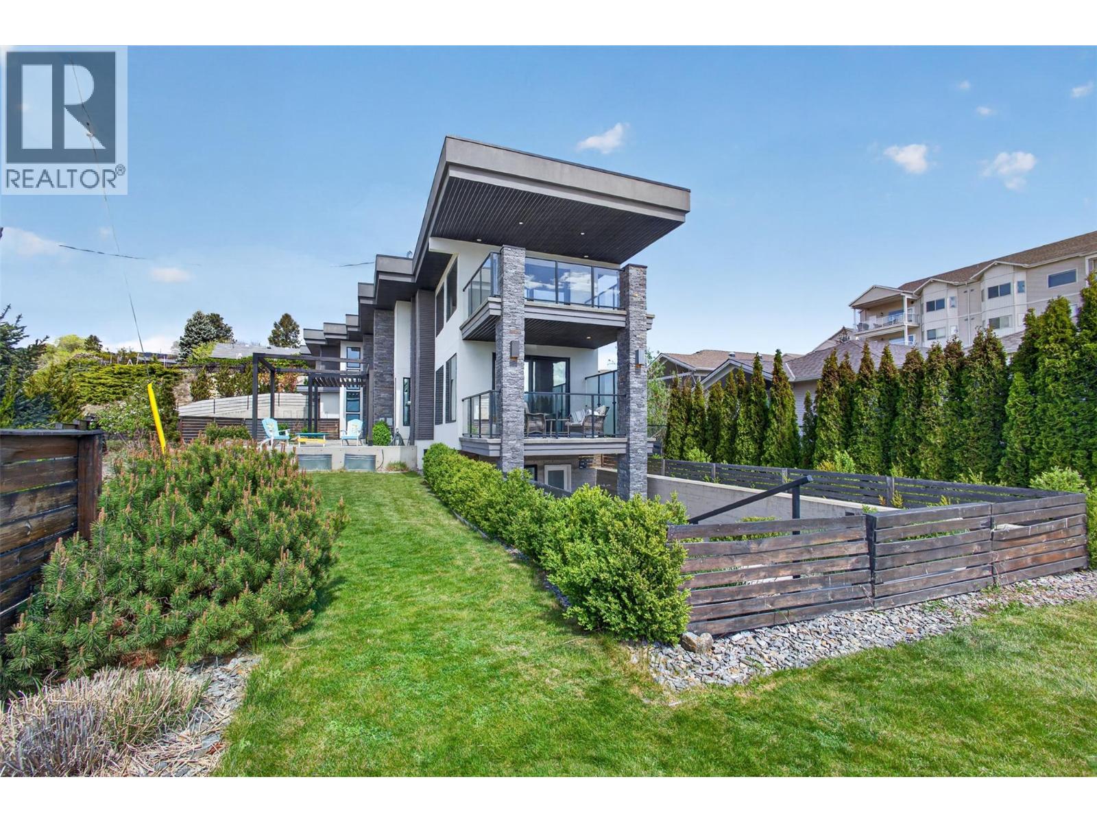 3859 Carrall Road - 26