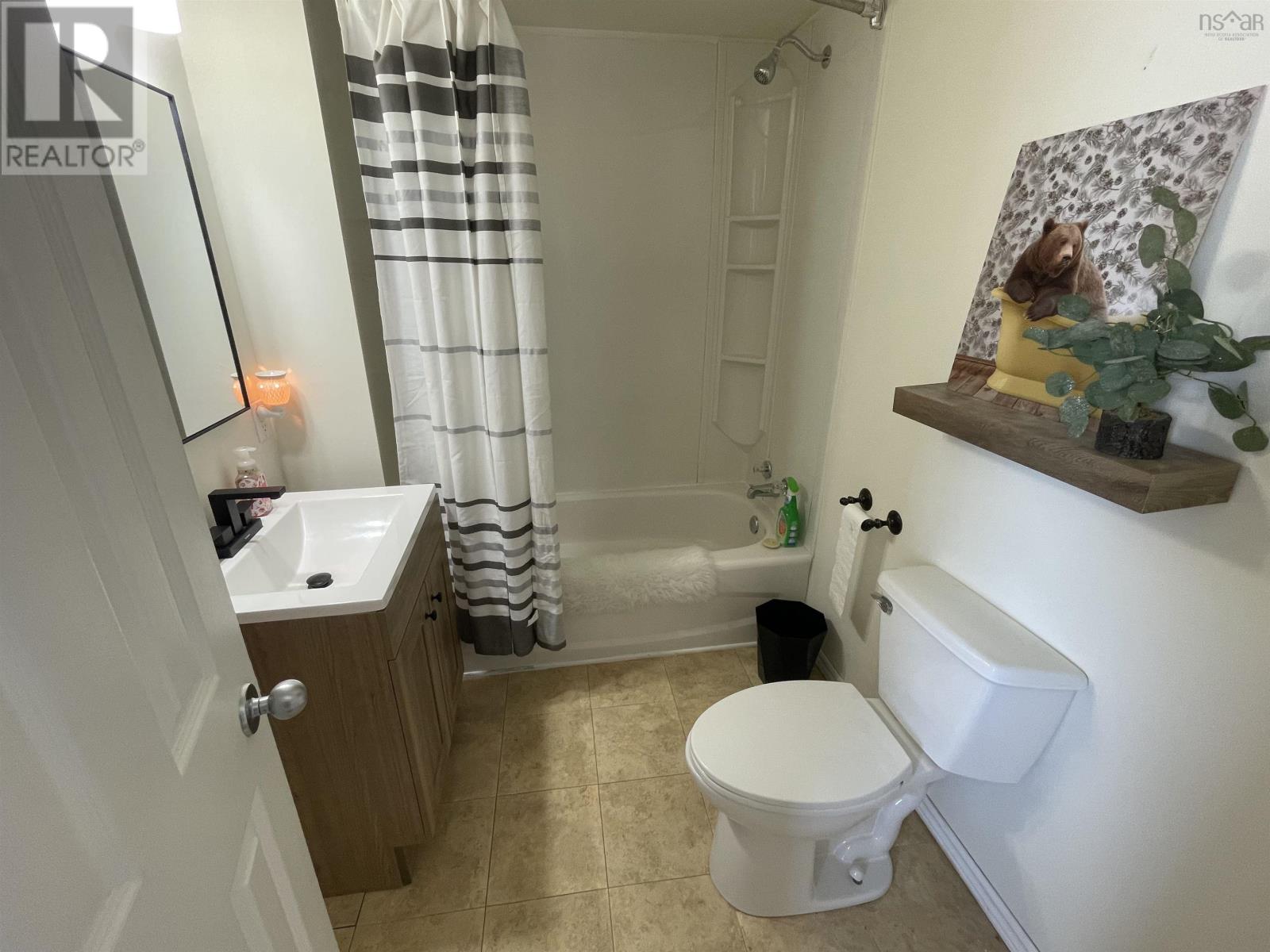 Property 11 of 17 of 5508 Union Highway