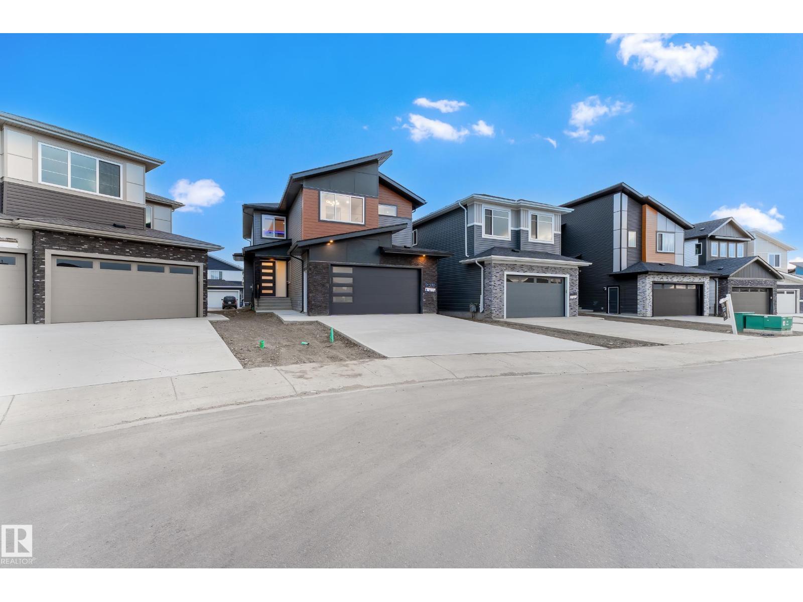 125 Lilac CL, Leduc