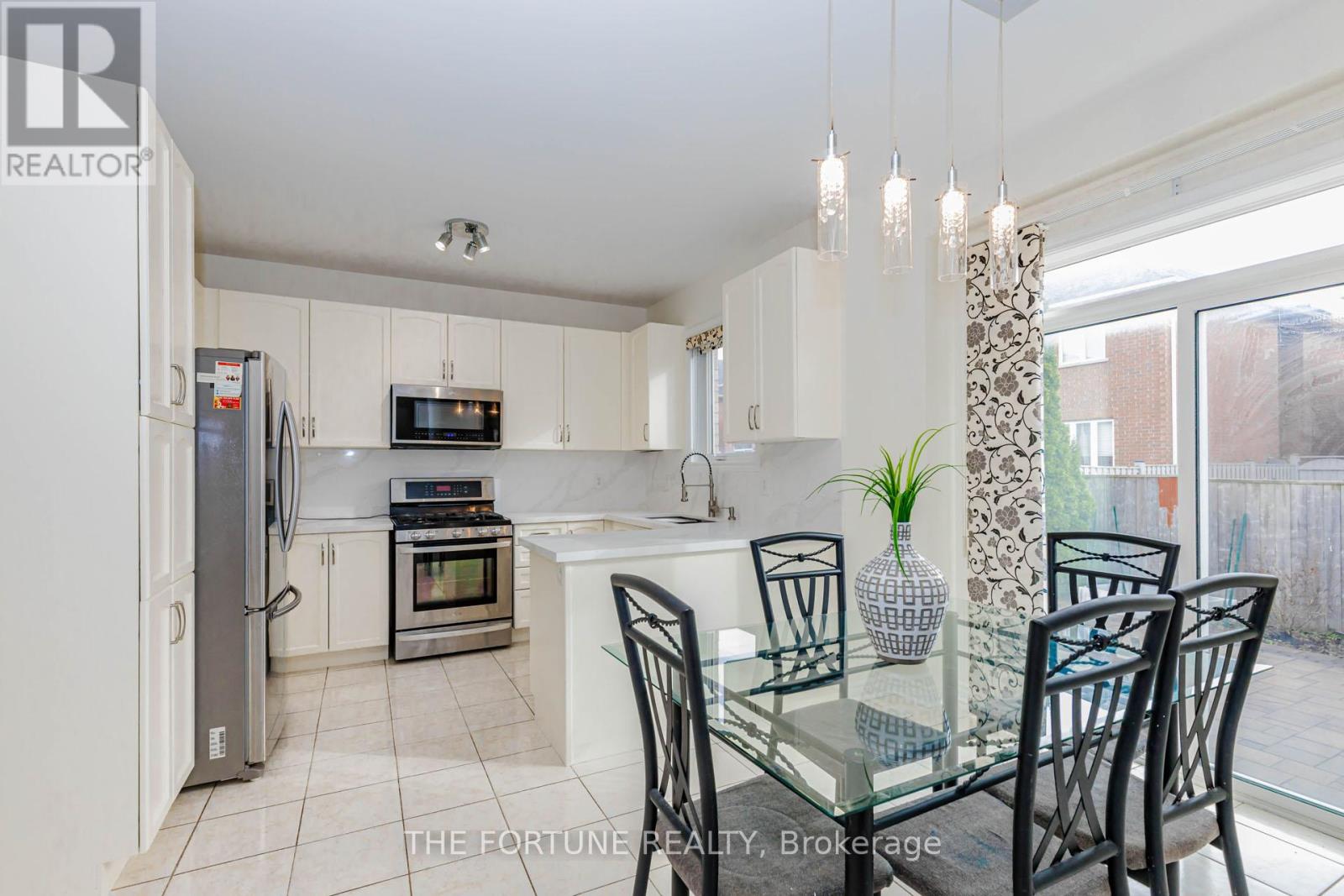 16 HAVILAND CIRCLE - 13