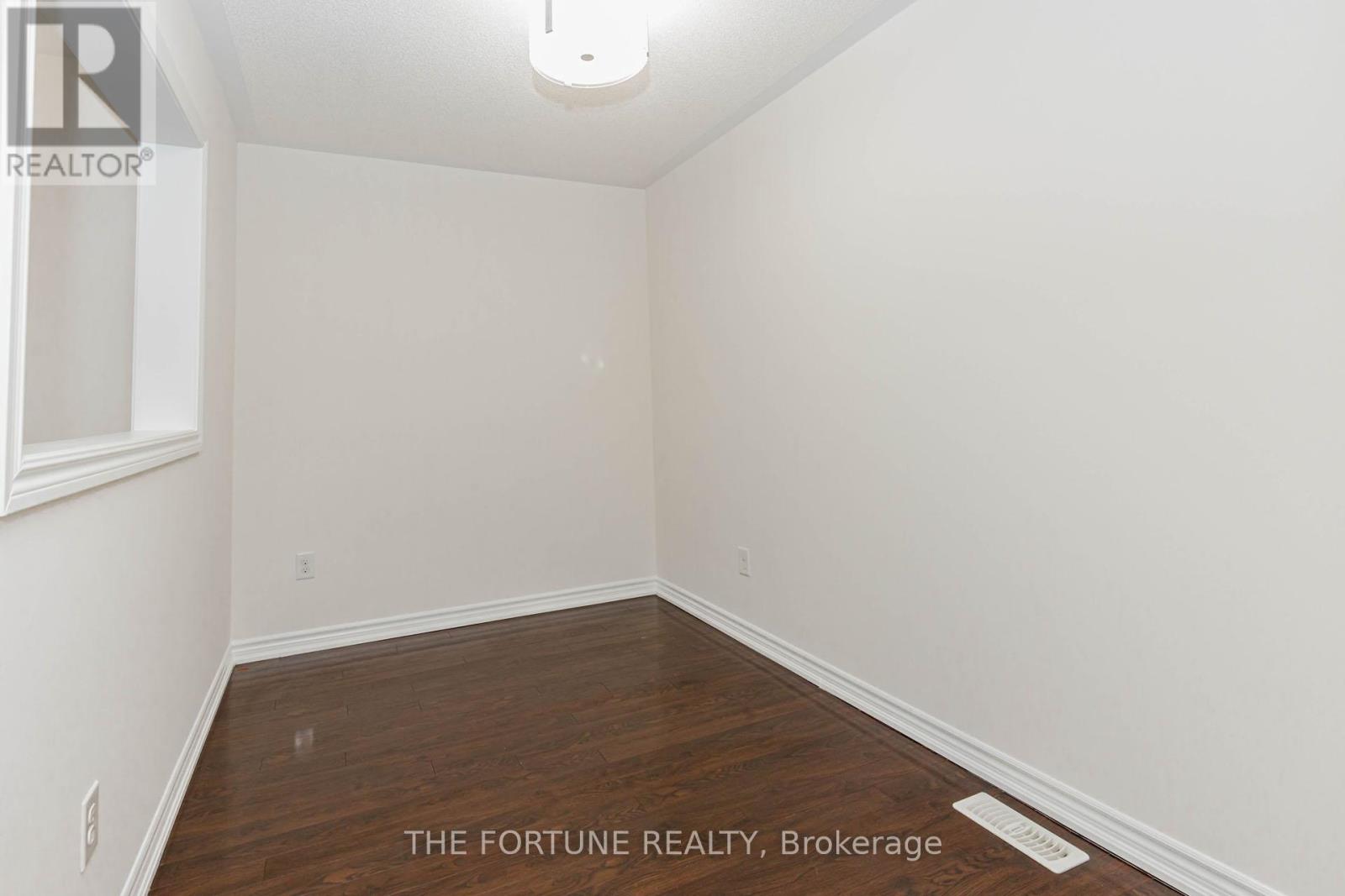16 HAVILAND CIRCLE - 23