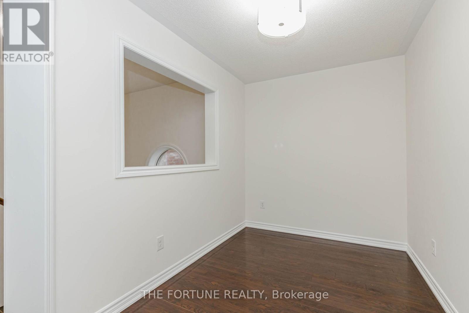 16 HAVILAND CIRCLE - 24