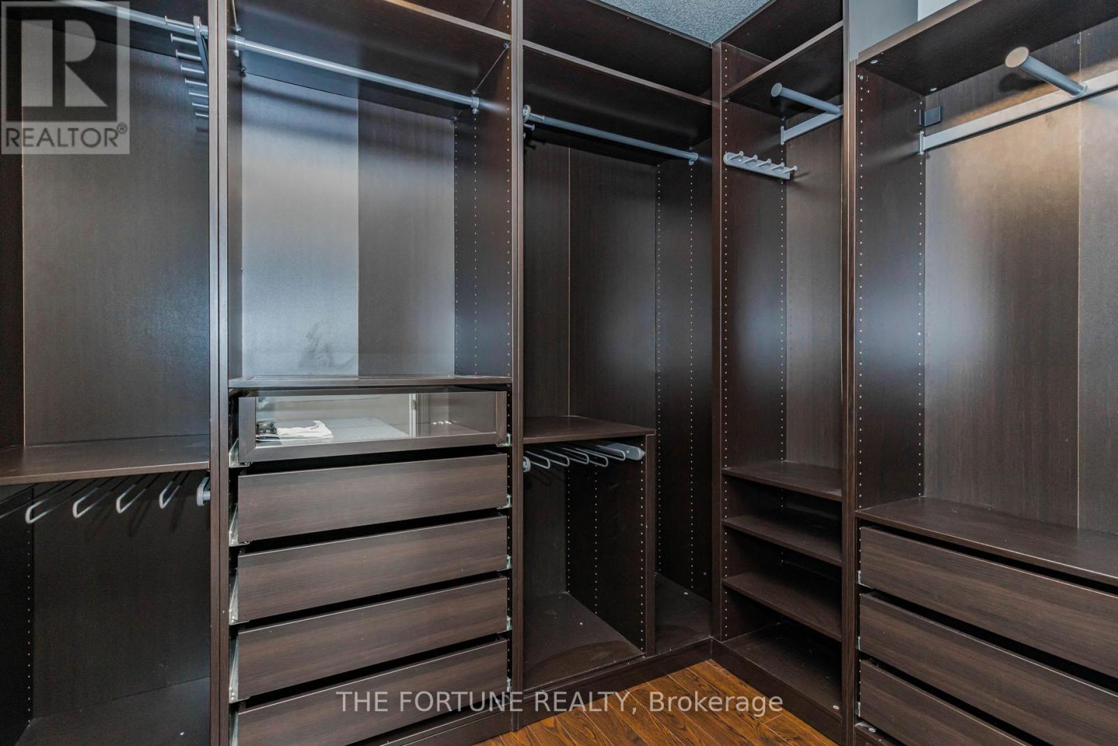 16 HAVILAND CIRCLE - 31