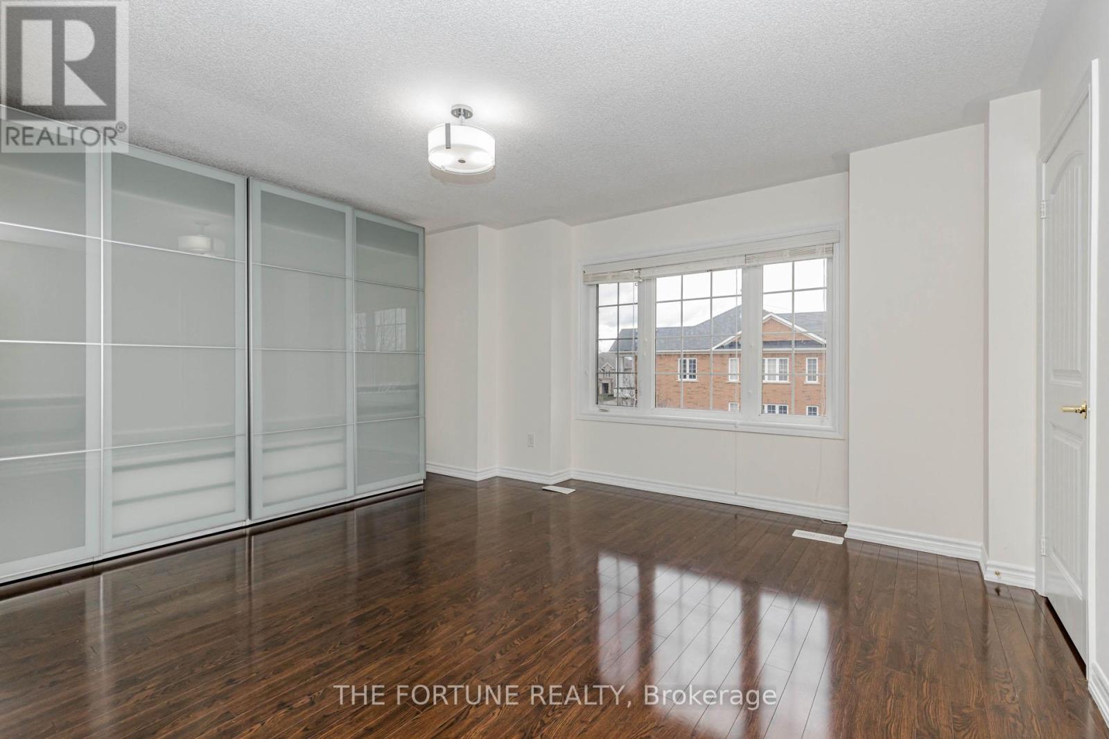 16 HAVILAND CIRCLE - 40
