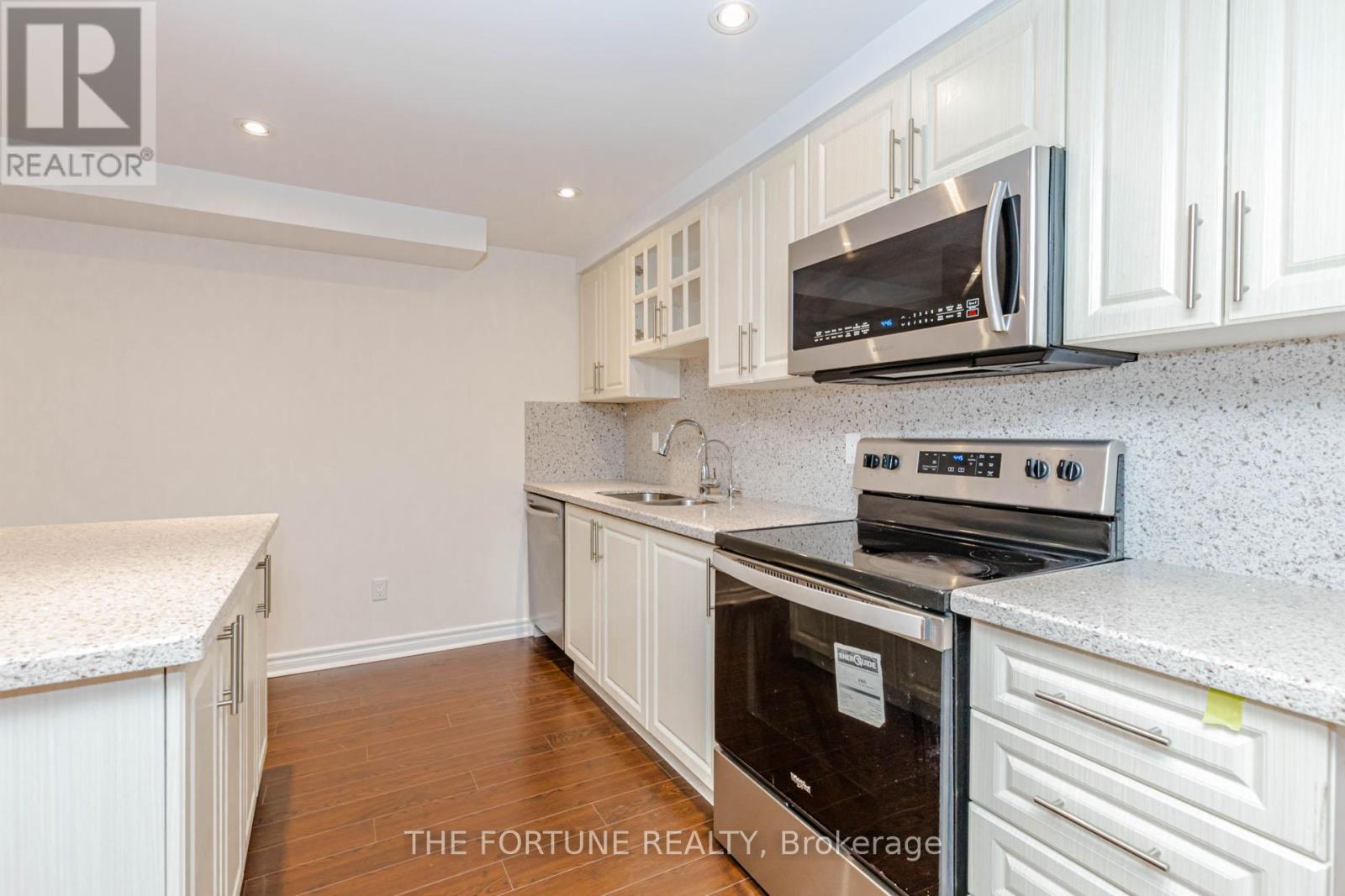 16 HAVILAND CIRCLE - 45