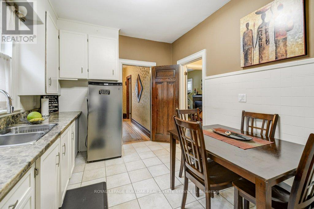 46 SHERMAN AVENUE S - 19
