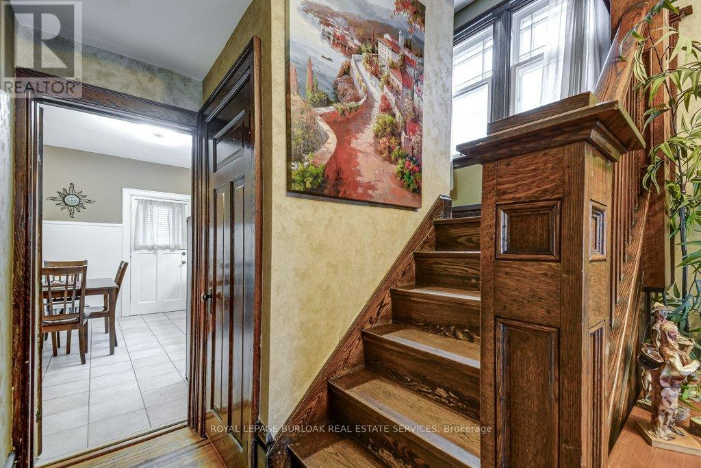 46 SHERMAN AVENUE S - 21