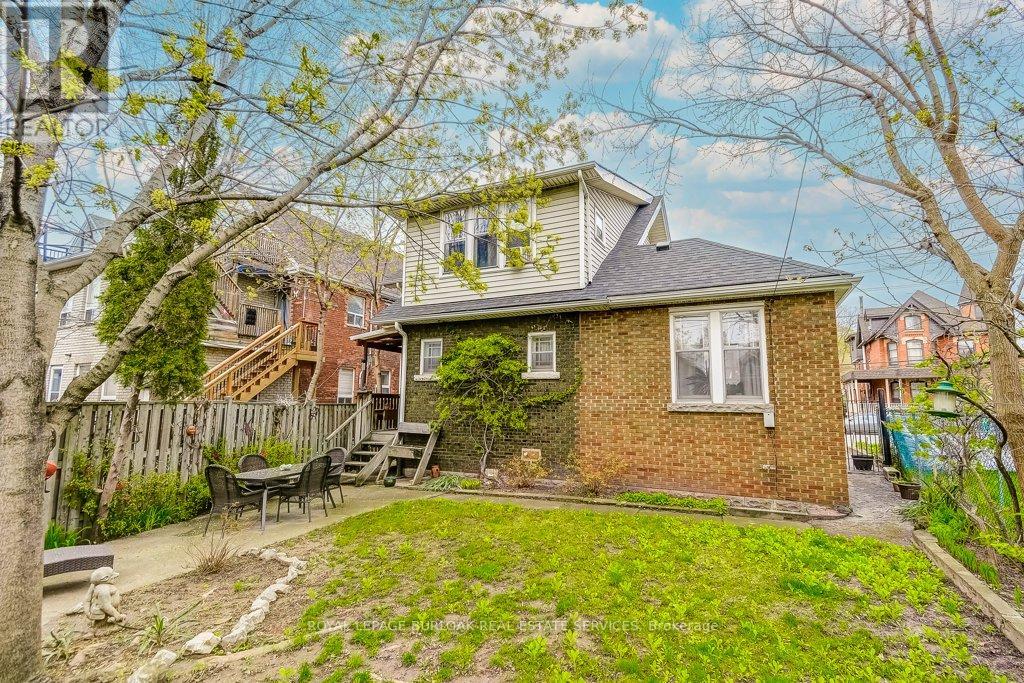 46 SHERMAN AVENUE S - 35