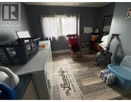 17 Memorial Street thumbnail 10
