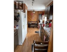 17 Memorial Street thumbnail 4