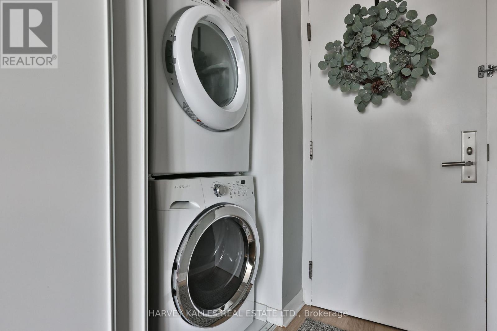 Closet & laundry