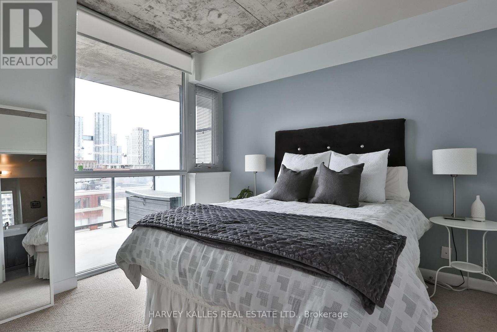 #712 478 KING STREET W - 7