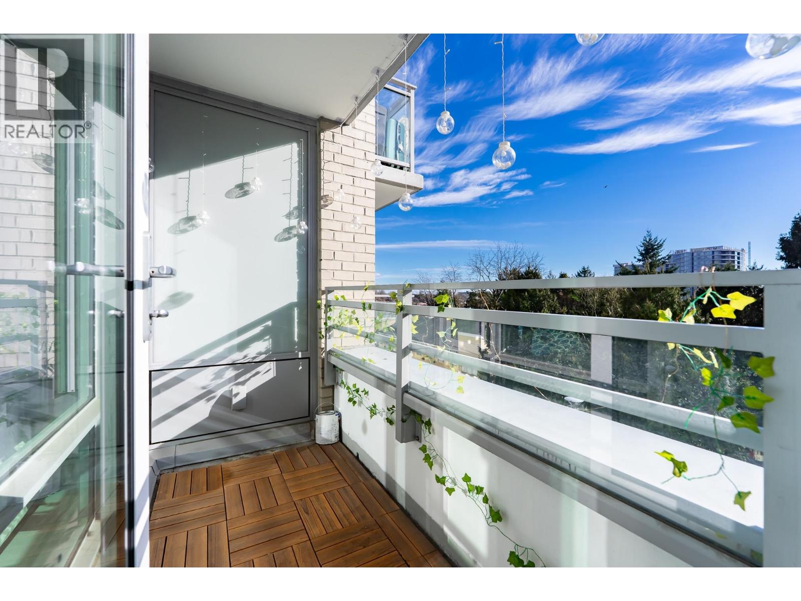 #601-8800 HAZELBRIDGE Way, Richmond