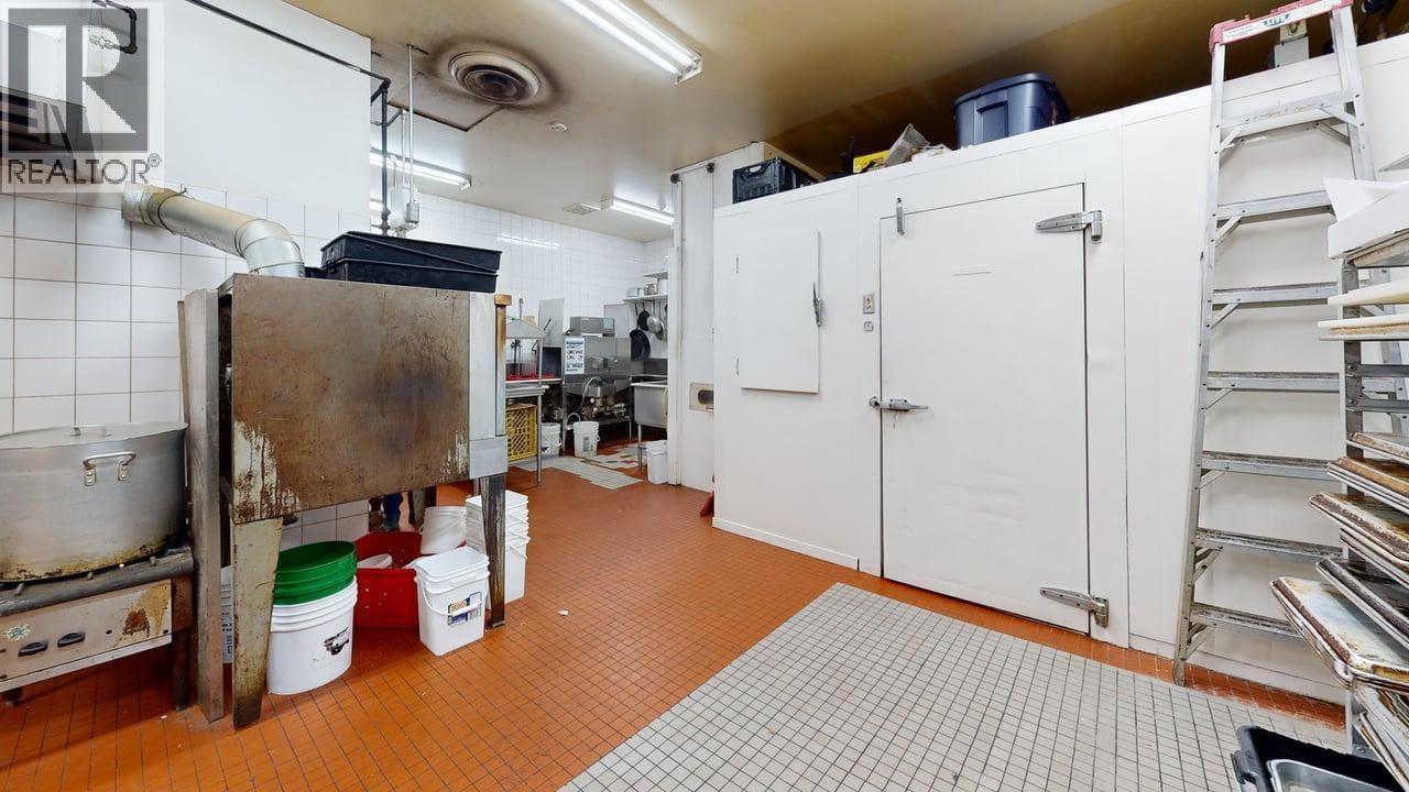 #2-4332 LAKELSE Avenue, Terrace