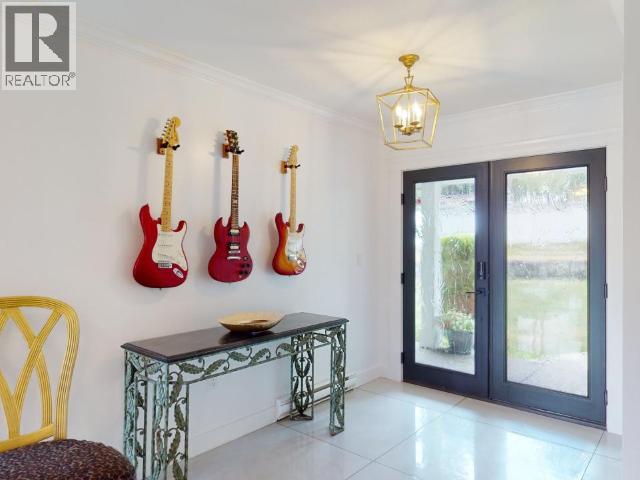 2108 MAHOOD ROAD - 21