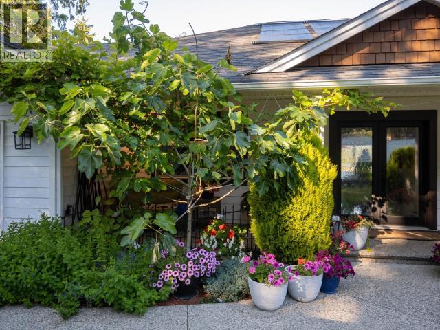 2108 MAHOOD ROAD - 40