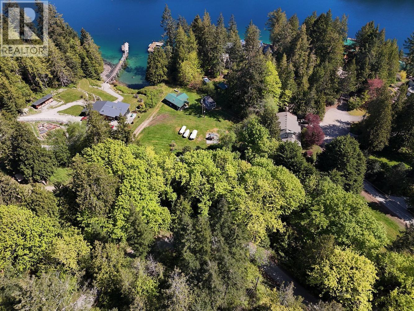 4737 DAVIS ROAD, Madeira Park