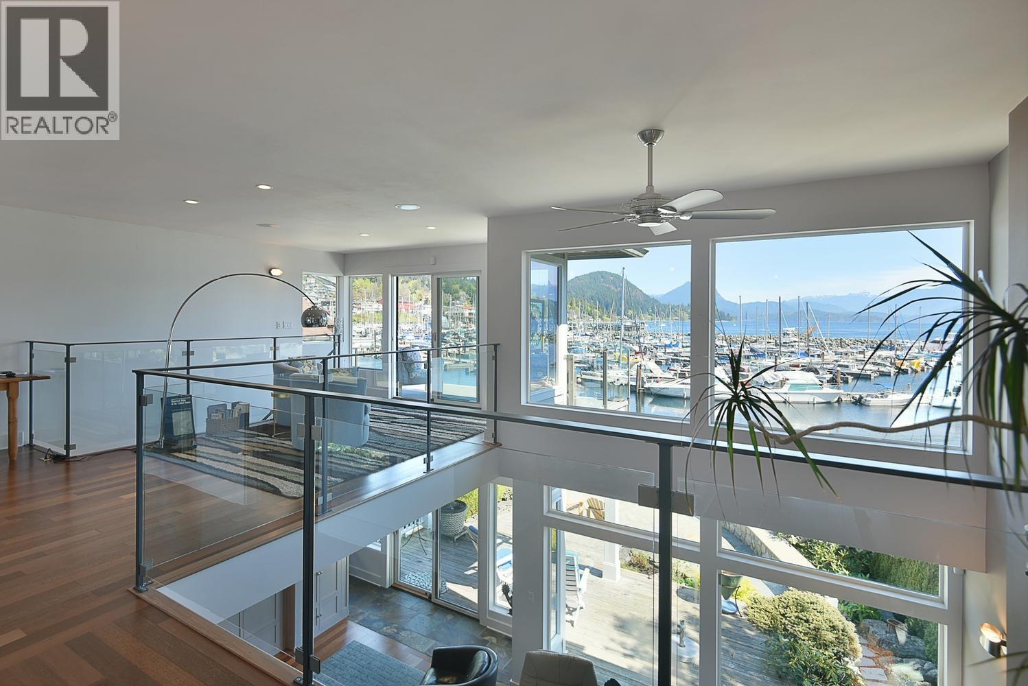 664 BAY ROAD, Gibsons
