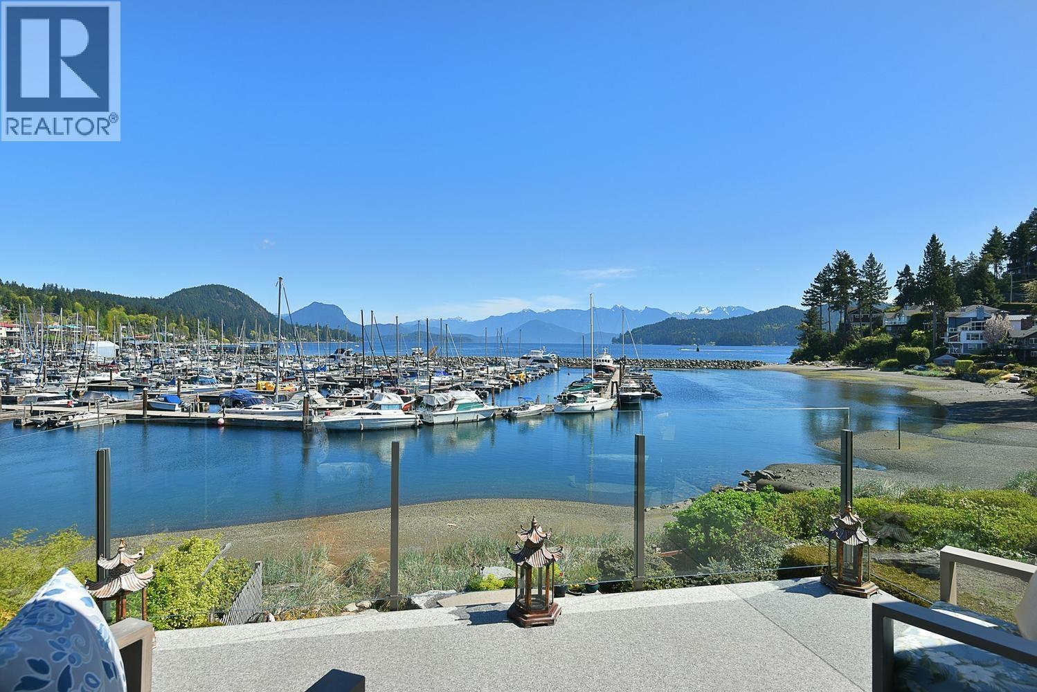 664 BAY ROAD, Gibsons