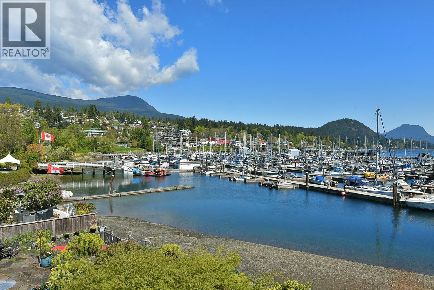 664 BAY ROAD, Gibsons