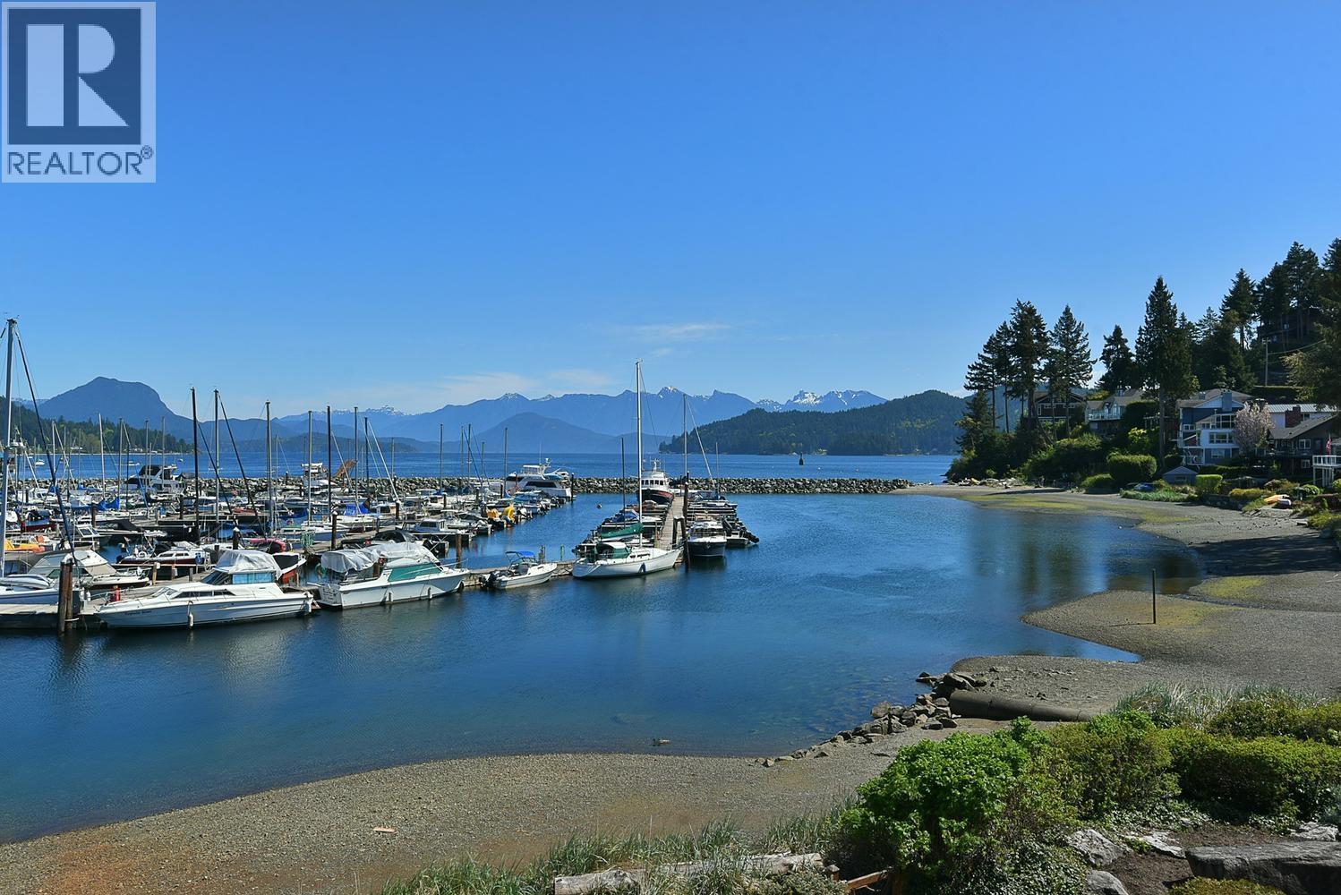 664 BAY ROAD, Gibsons