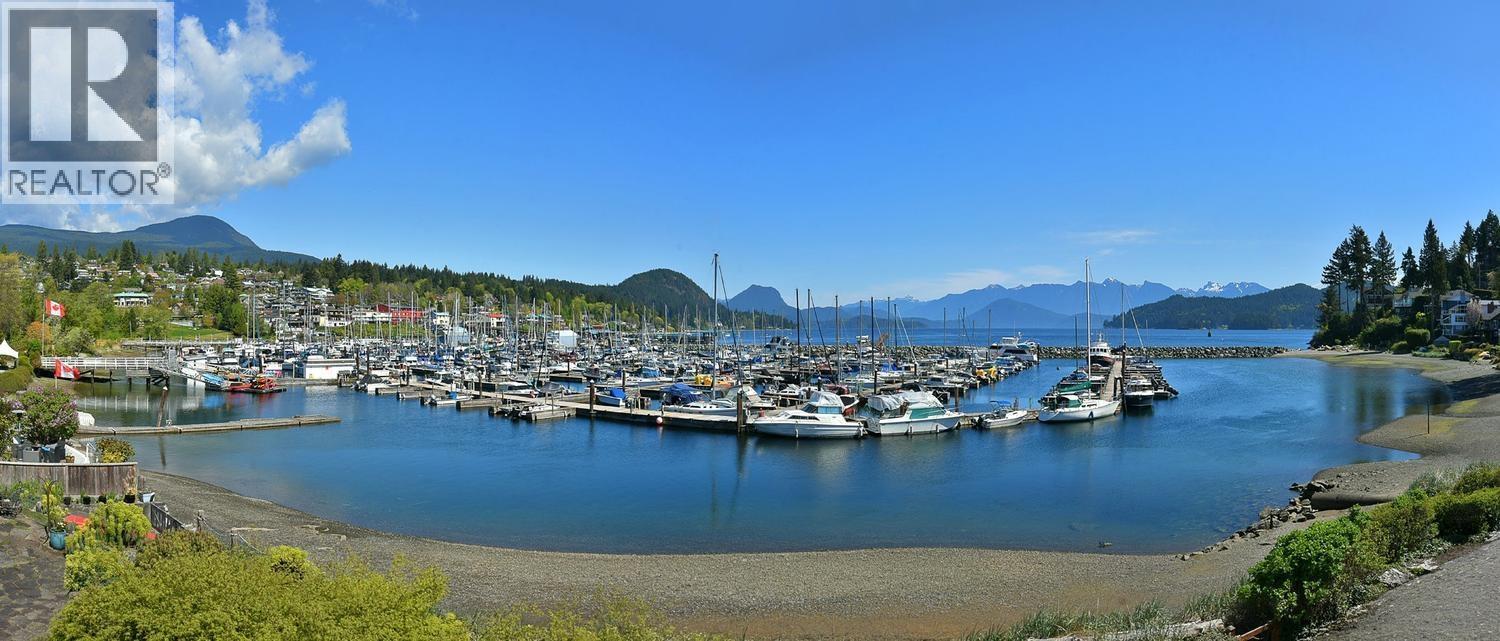 664 BAY ROAD, Gibsons