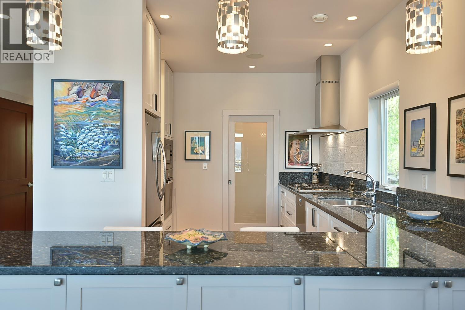 664 BAY ROAD, Gibsons