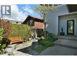 664 Bay Road, Gibsons, BC V0N1V8 Photo 31