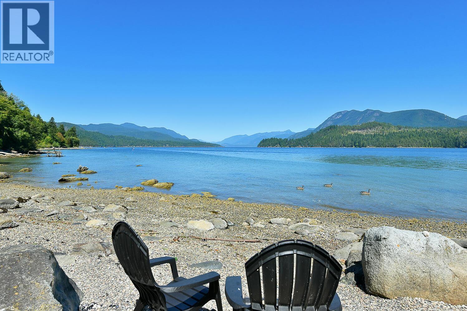 6318 N GALE AVENUE, Sechelt