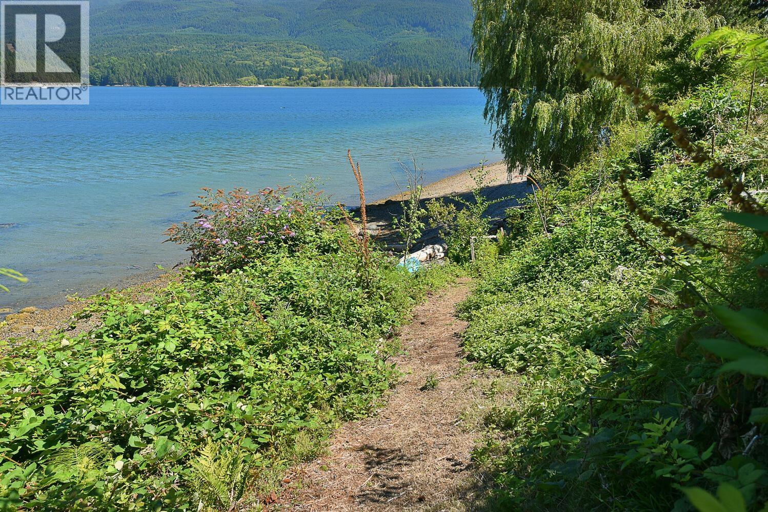 6318 N GALE AVENUE, Sechelt