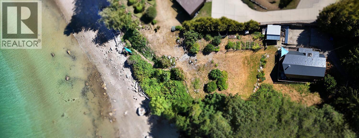 6318 N GALE AVENUE, Sechelt